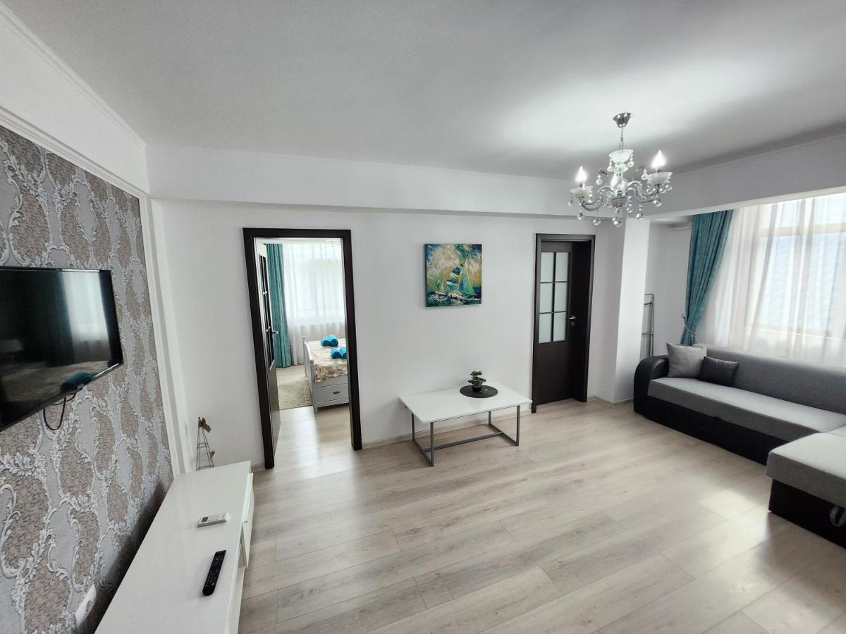 Boutique City Retreats Apartments Jászvásár Kültér fotó