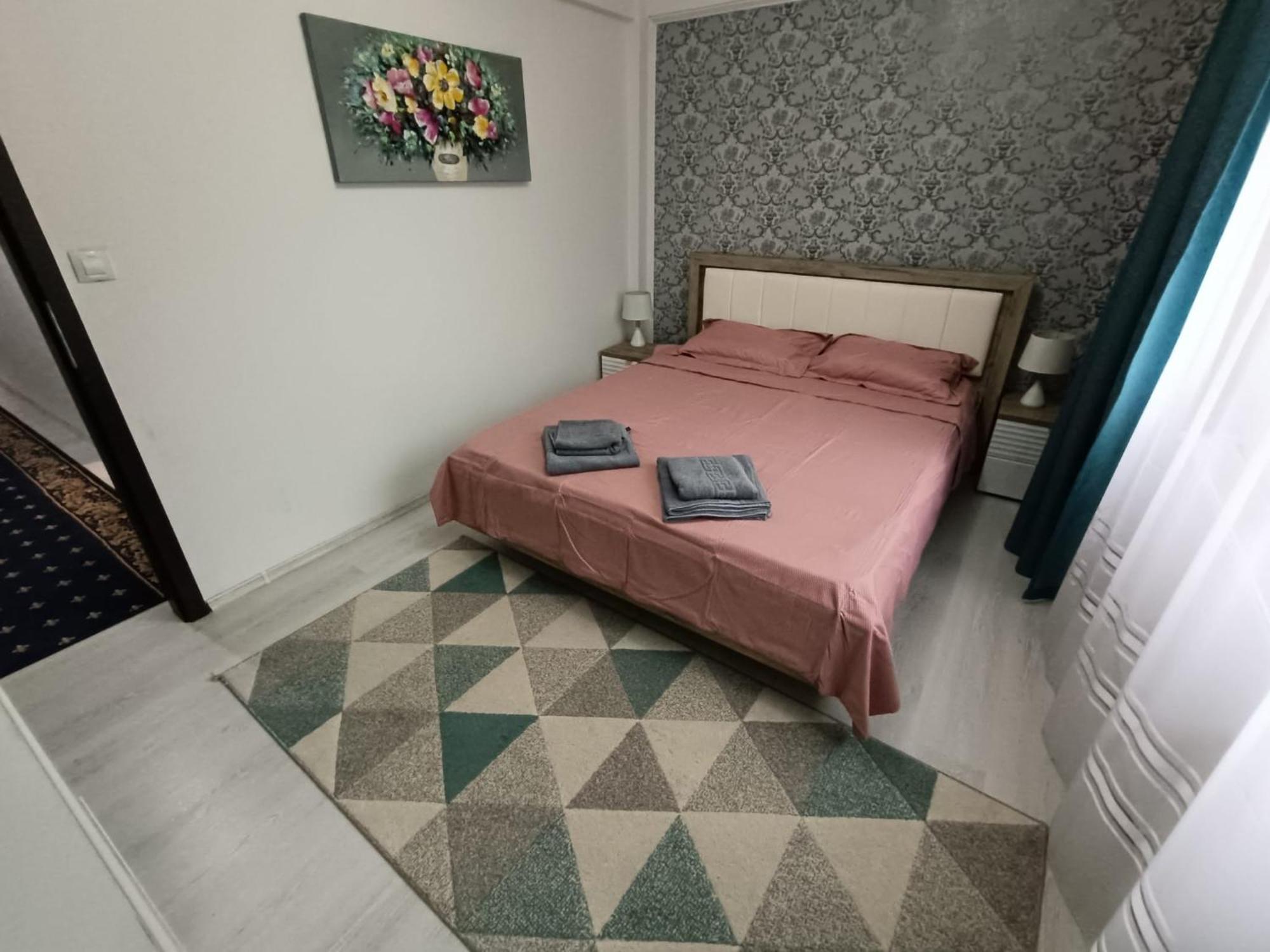 Boutique City Retreats Apartments Jászvásár Kültér fotó